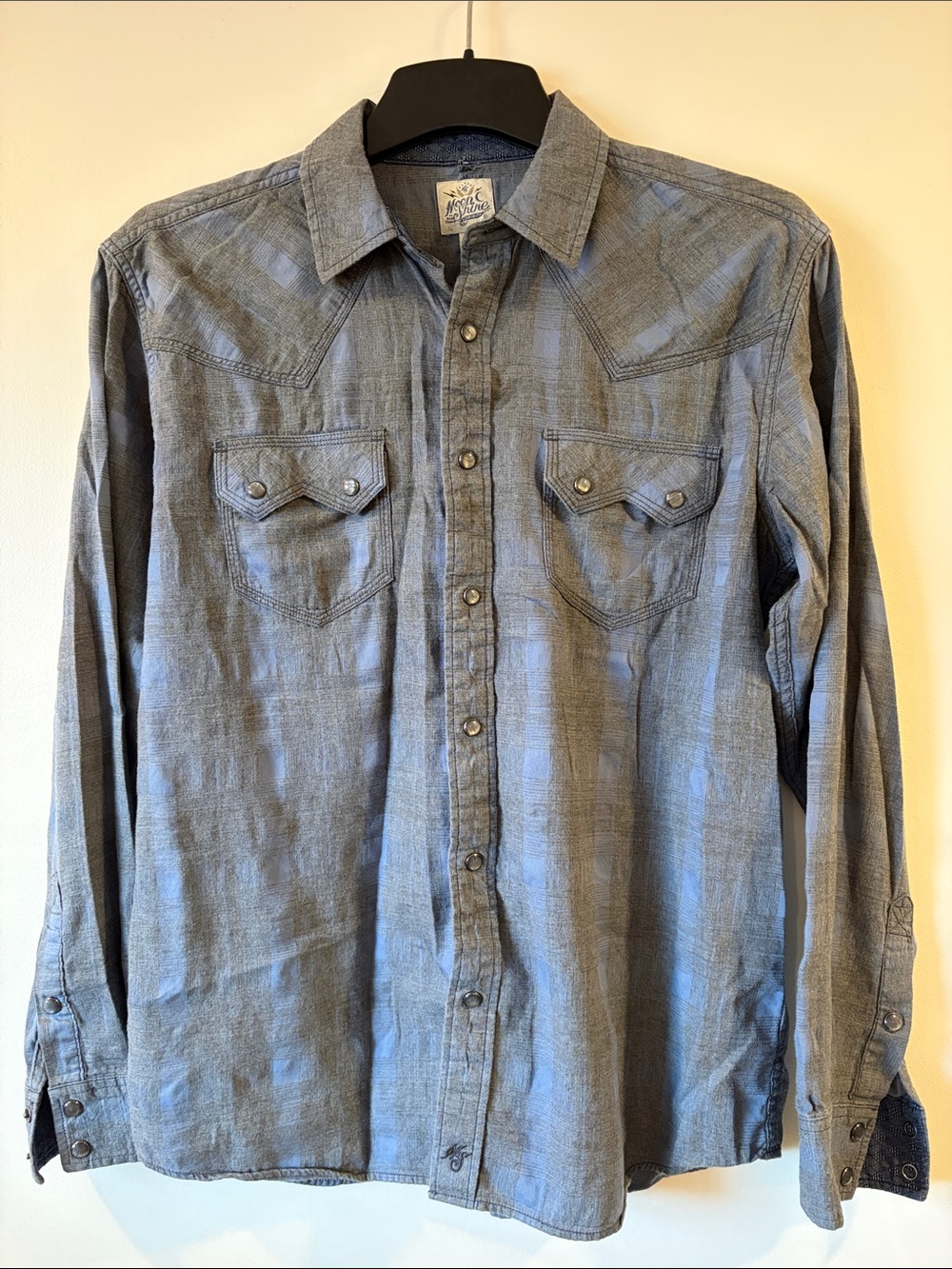 Casual Light Blue Long-Sleeve Button-Down Shirt